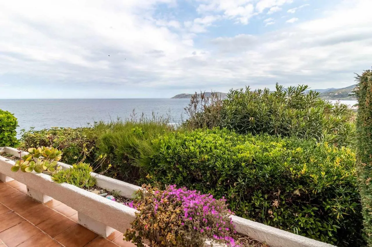 Carboneras 47 Apartamento En Primera Linea De Mar Llanca Apartment